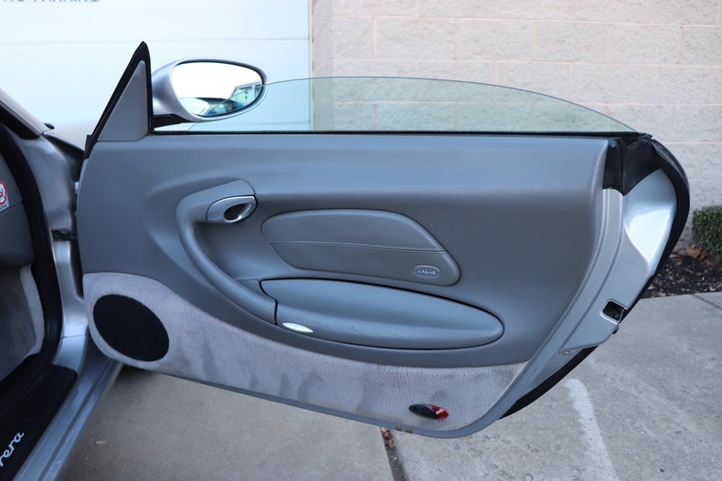 47506bb499573 low res 2000 porsche 911