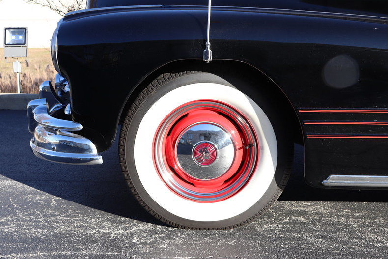 4805967d00e16 low res 1948 pontiac silverstreak