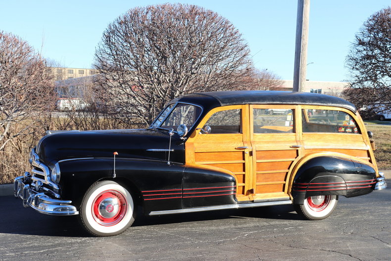 4807489042f36 low res 1948 pontiac silverstreak