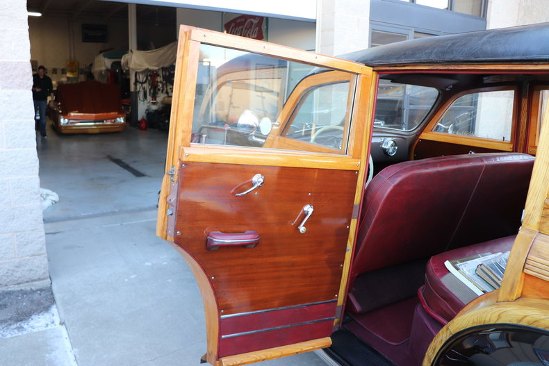 481616e662a09 low res 1947 pontiac streamliner woody