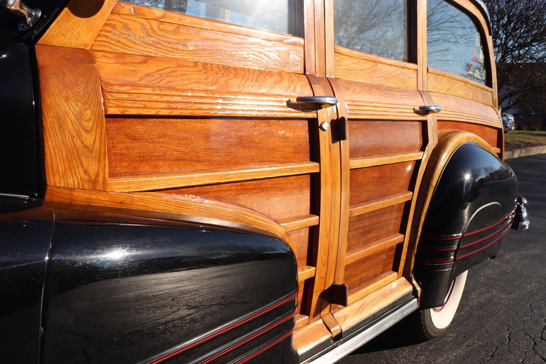 49389644a9f19 low res 1947 pontiac streamliner woody