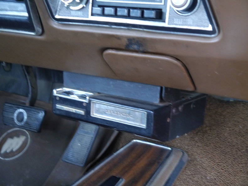 483037308b2eb low res 1971 buick skylark convertible