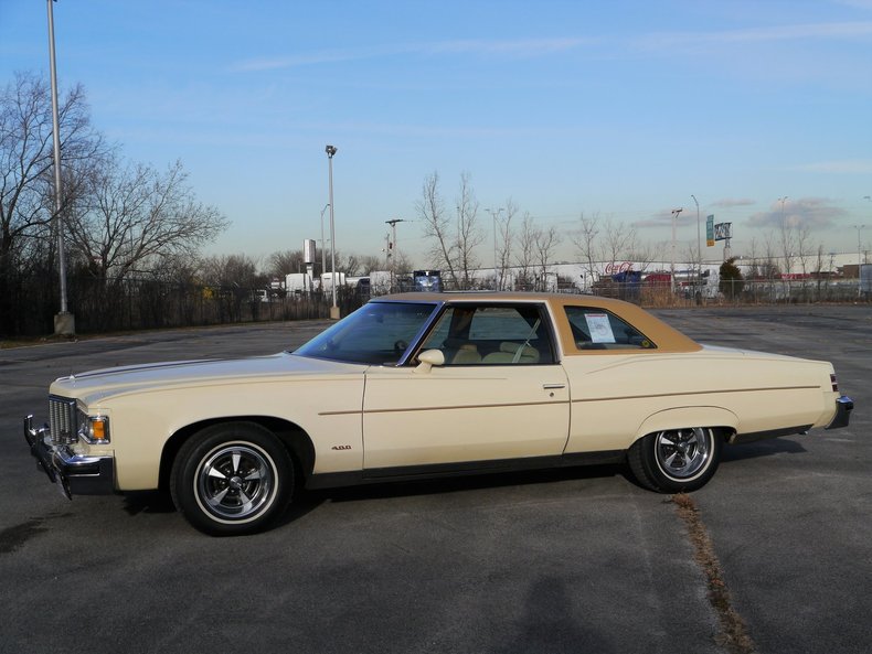 48433810c6112 low res 1976 pontiac bonneville brougham