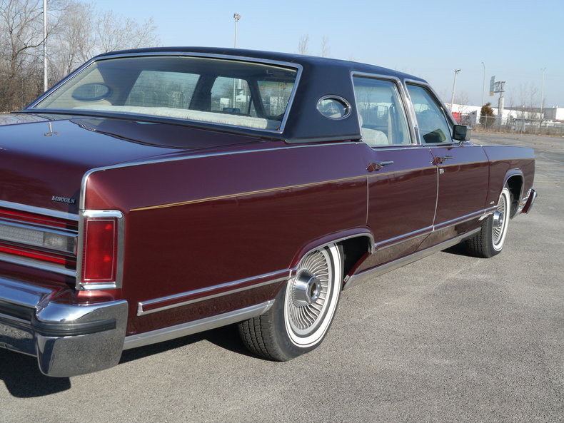 48931d0f923e5 low res 1979 lincoln town car