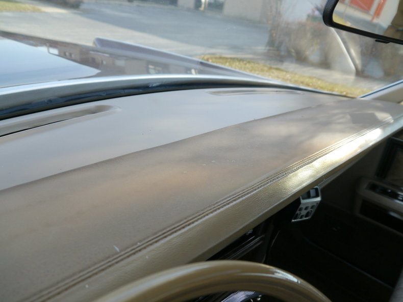 48978542ccfd9 low res 1979 lincoln town car