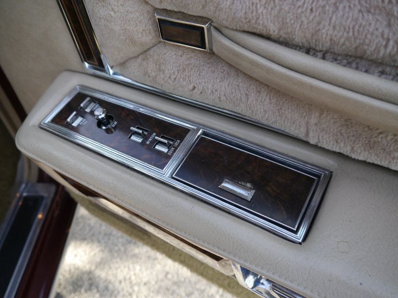 4899038f8bad7 low res 1979 lincoln town car