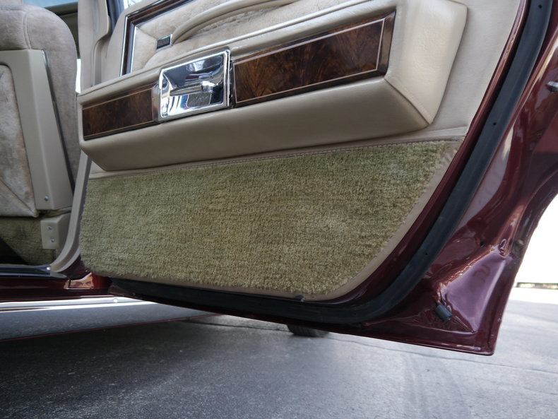 48999f1b4aa83 low res 1979 lincoln town car