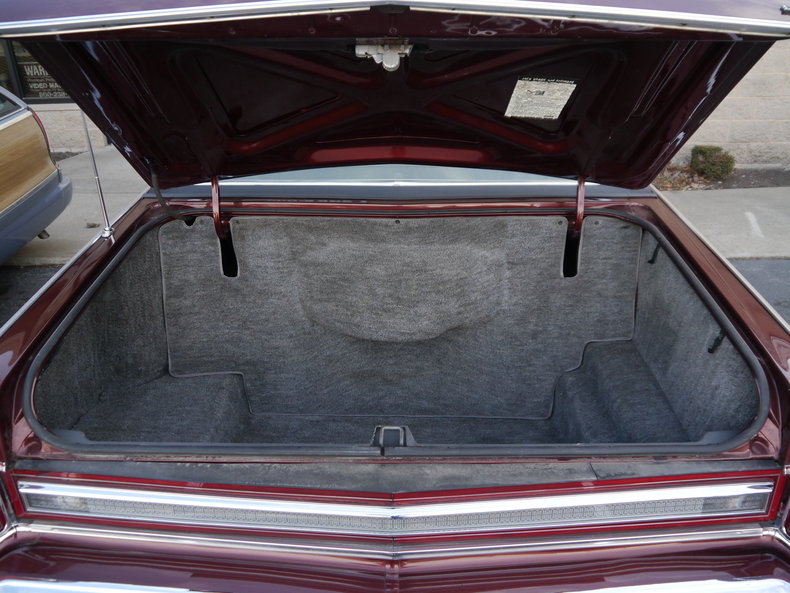49011513f1614 low res 1979 lincoln town car