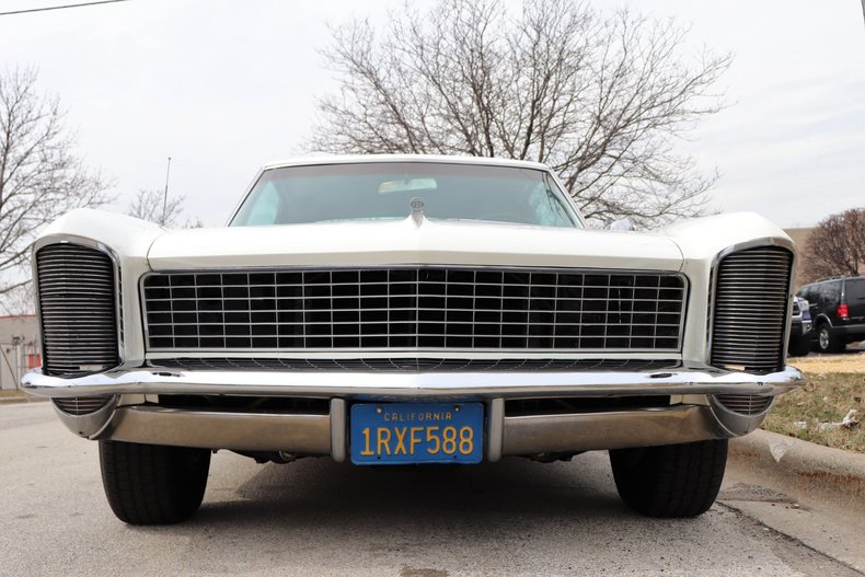 5075946a1101d low res 1965 buick riviera