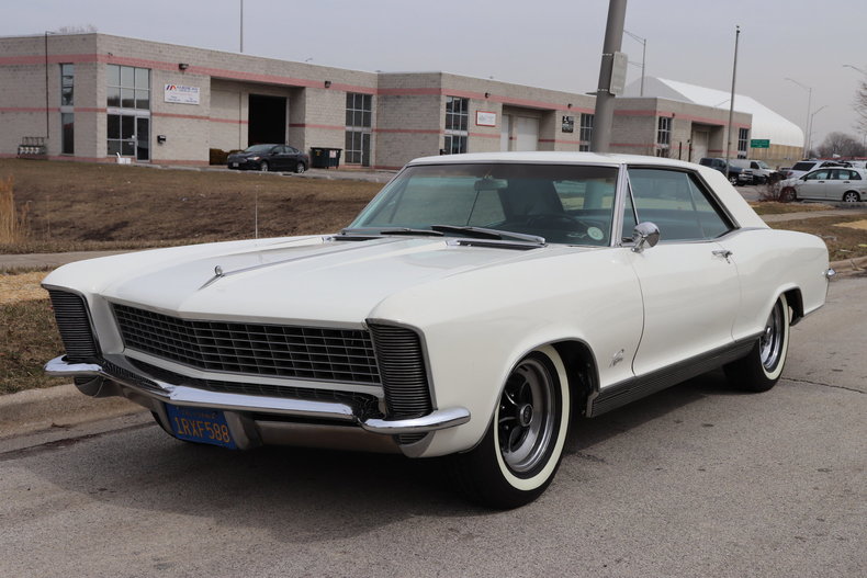 507753207cbe0 low res 1965 buick riviera