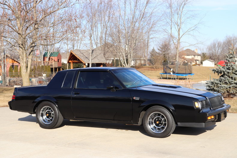 498552dc54927 low res 1987 buick grand national