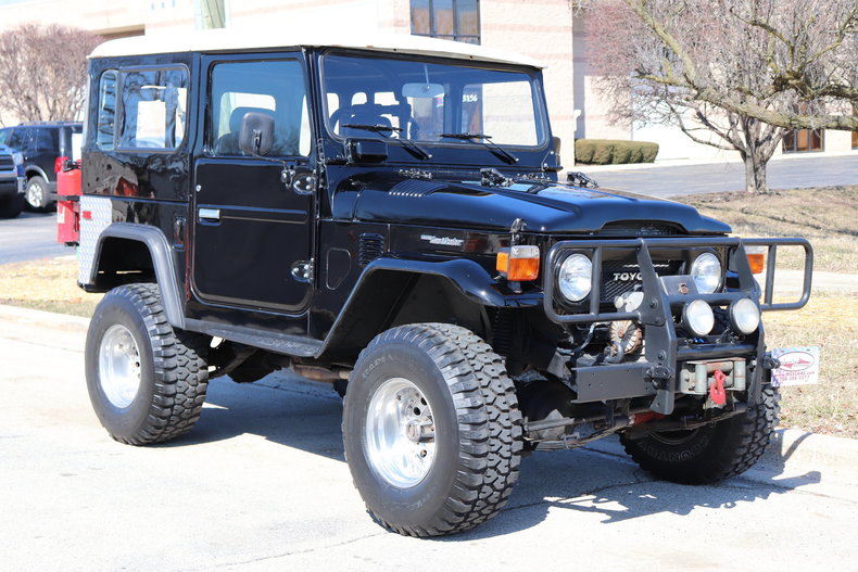 5055081e053ae low res 1977 toyota land cruiser