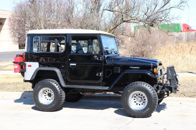 5055168f56e2b low res 1977 toyota land cruiser
