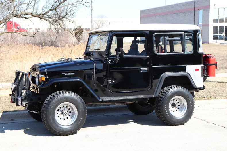 50578035c7012 low res 1977 toyota land cruiser