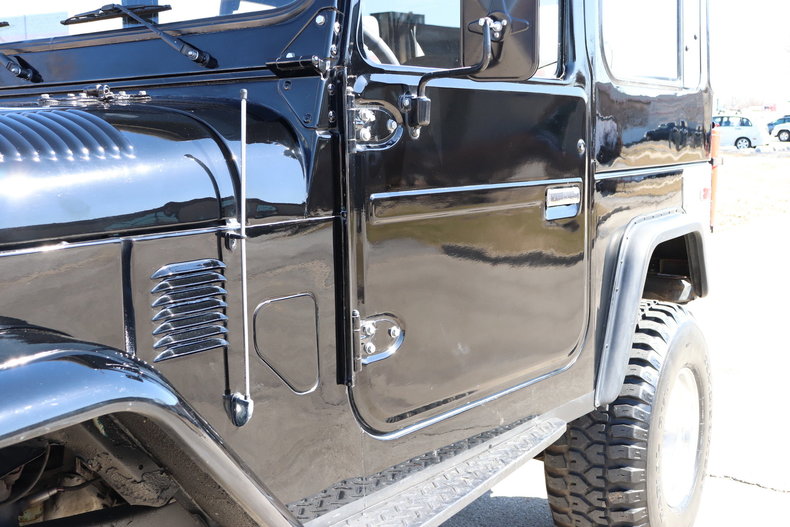 505816220cddd low res 1977 toyota land cruiser