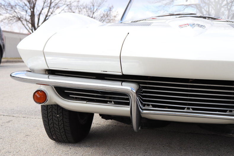5102381de6205 low res 1963 chevrolet corvette convertible