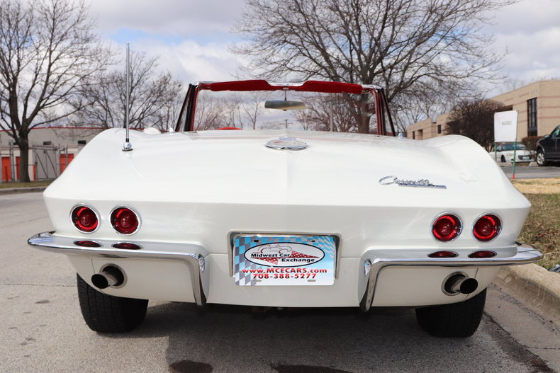 510538905daba low res 1963 chevrolet corvette convertible
