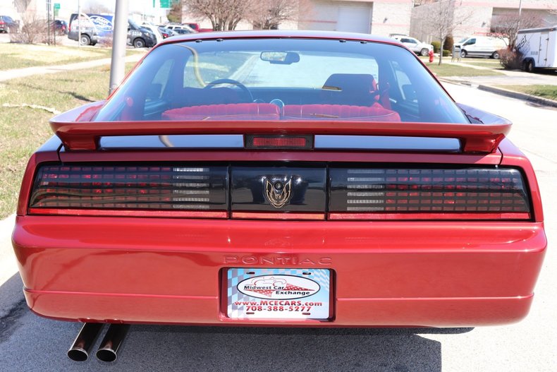 513790a29c01a low res 1987 pontiac trans am gta