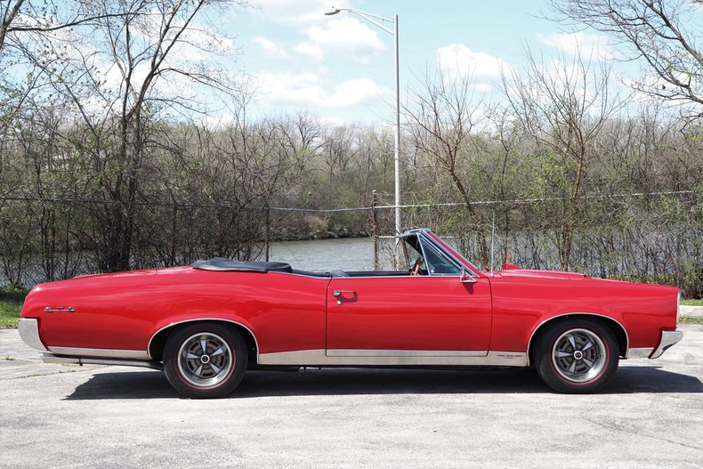 5199194873a7e low res 1967 pontiac gto convertible