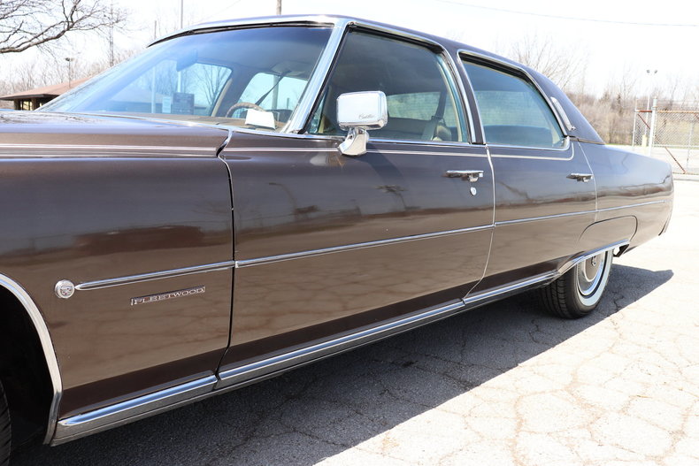 51577d7f2f0e5 low res 1976 cadillac fleetwood brougham