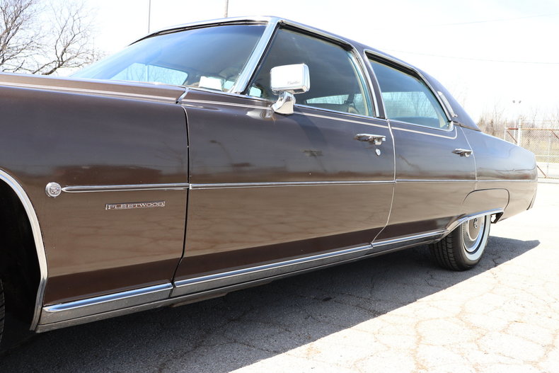 515836555f7f0 low res 1976 cadillac fleetwood brougham