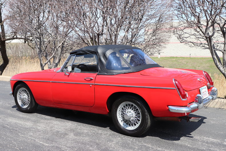 51758db82333e low res 1969 mg mgb