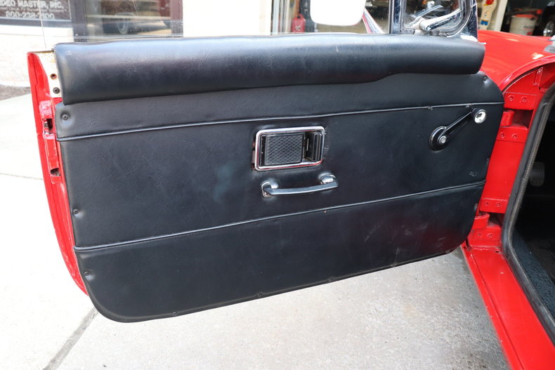 517754e7ddb56 low res 1969 mg mgb