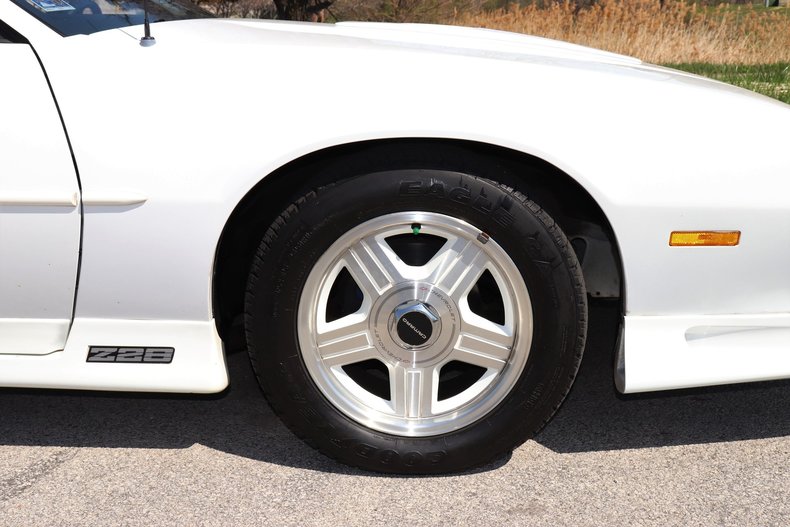 5212238c44505 low res 1992 chevrolet camaro