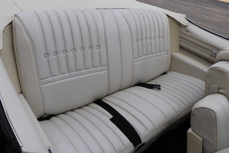 5237953373f79 low res 1974 oldsmobile delta 88 royale convertible