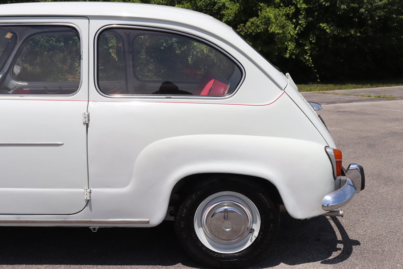 5557171723245 low res 1969 fiat 600d