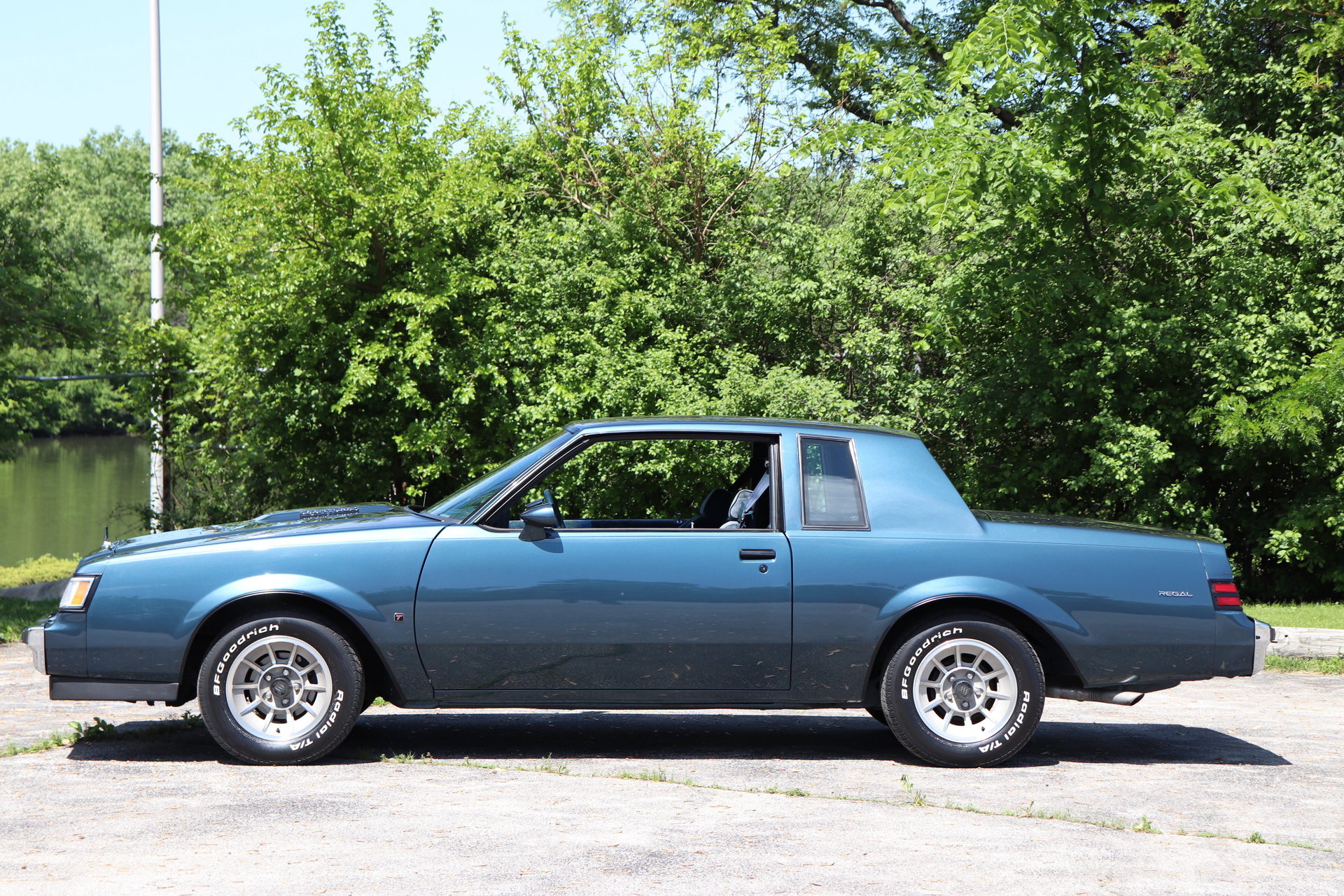 1987 Buick Regal | Midwest Car Exchange