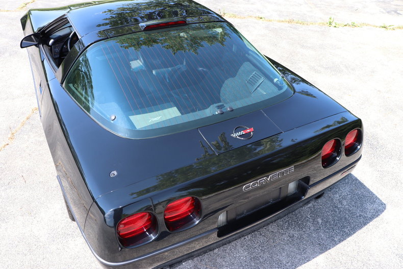 539471616b49a low res 1990 chevrolet corvette zr1
