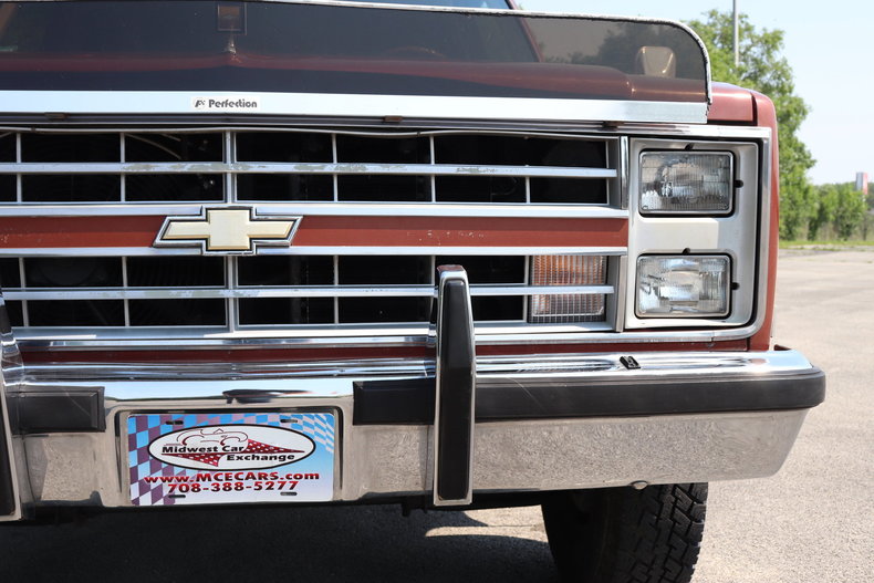 53977e7b30de7 low res 1986 chevrolet suburban
