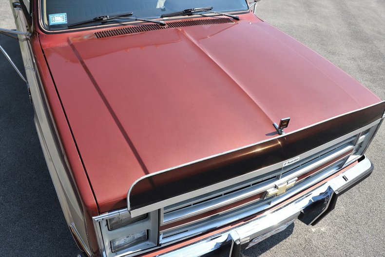539784ff19e84 low res 1986 chevrolet suburban
