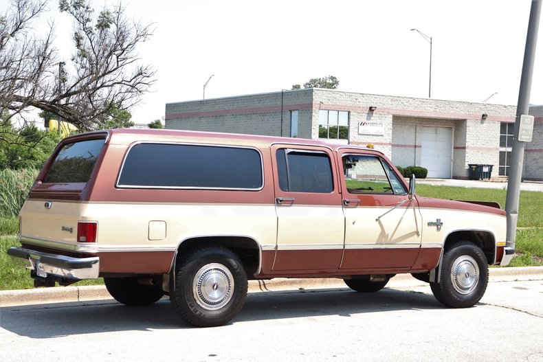 539897e2ef3f7 low res 1986 chevrolet suburban