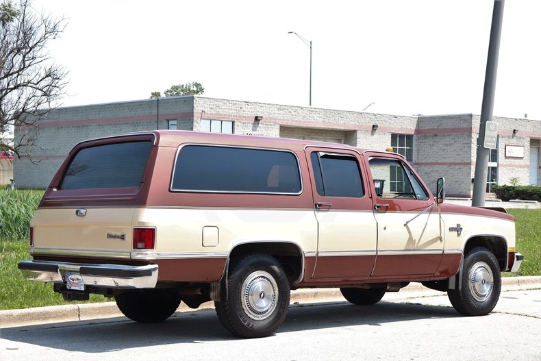 53990a41116fa low res 1986 chevrolet suburban
