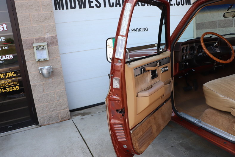 5401793a4948e low res 1986 chevrolet suburban c20