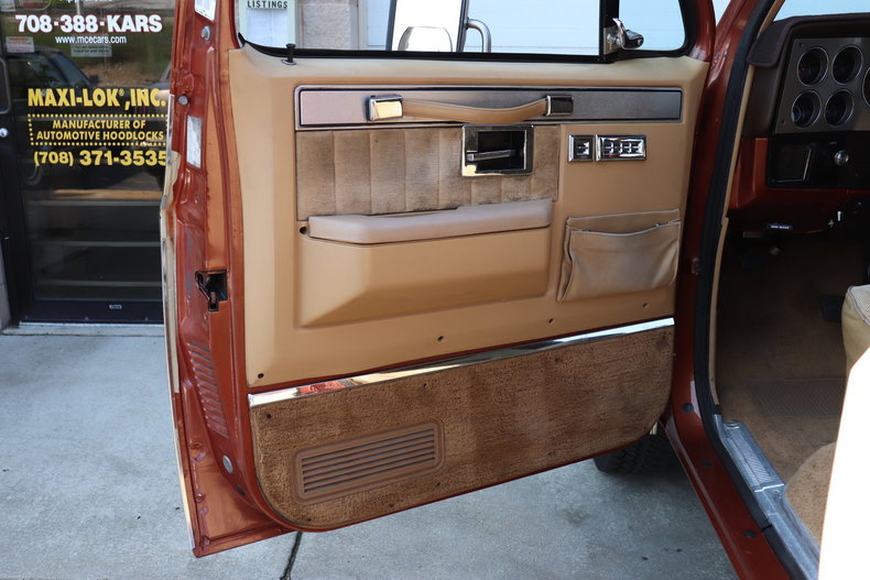 54019b91d4db7 low res 1986 chevrolet suburban c20