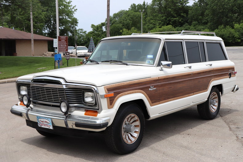 1985 Jeep Grand Wagoneer
