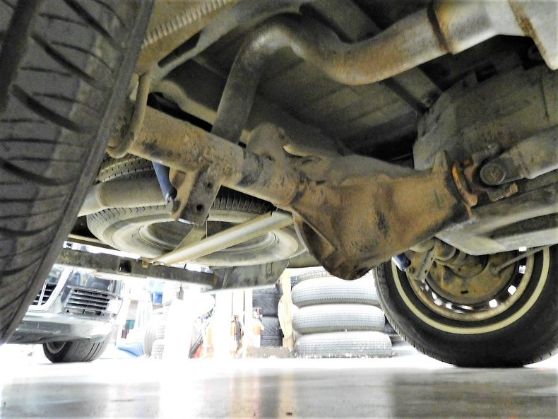 54153973ed088 low res 1985 jeep grand wagoneer