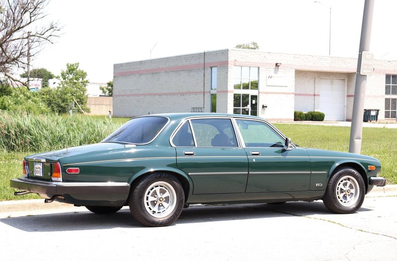 5421099c590c9 low res 1987 jaguar xj6