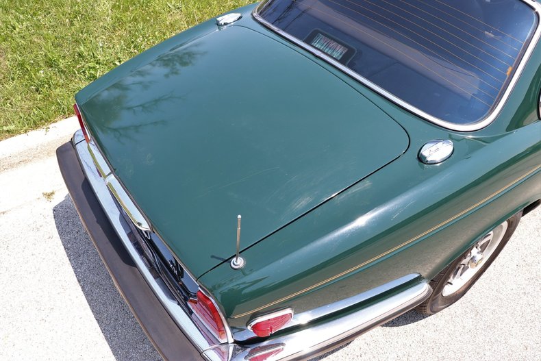 542172043af19 low res 1987 jaguar xj6