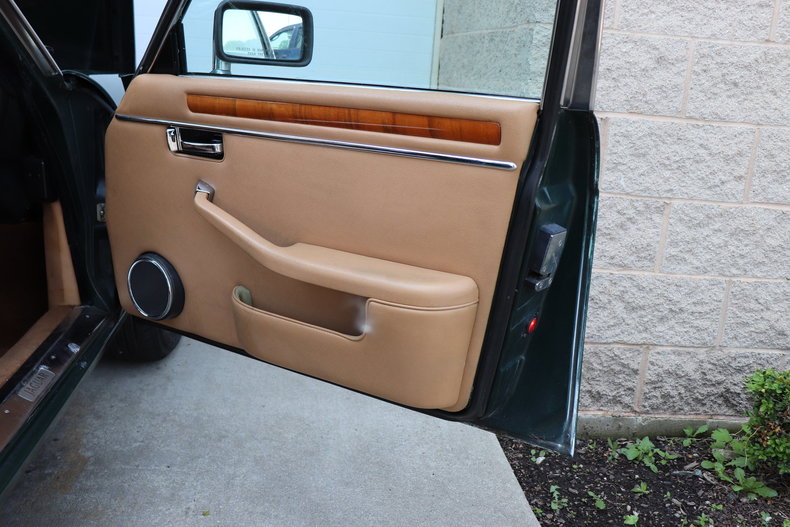 542537684e4a4 low res 1987 jaguar xj6