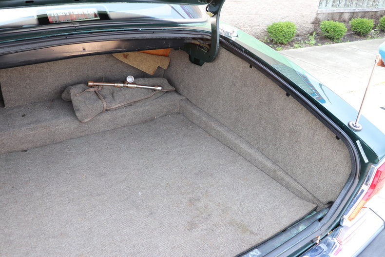 542650fa91441 low res 1987 jaguar xj6