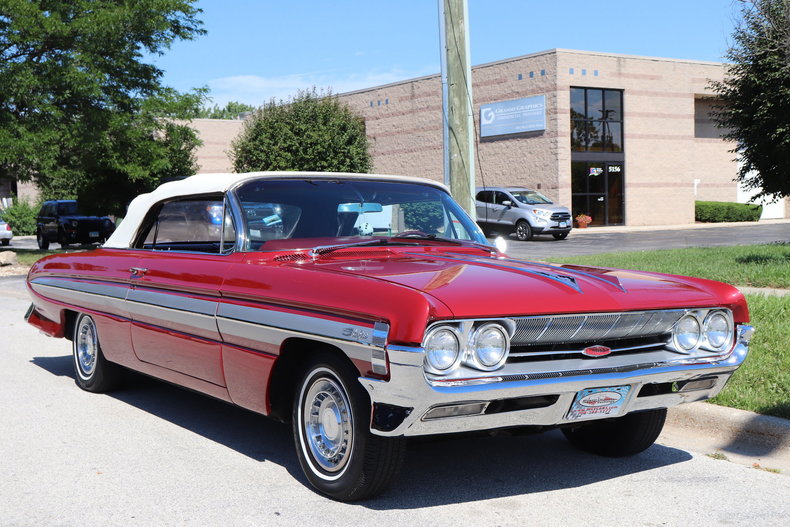 547996bcbab70 low res 1961 oldsmobile starfire