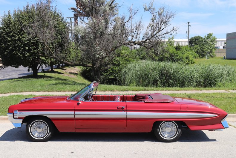 54832e0898fad low res 1961 oldsmobile starfire
