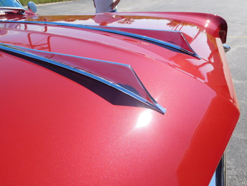 562717daee67a low res 1961 oldsmobile starfire convertible