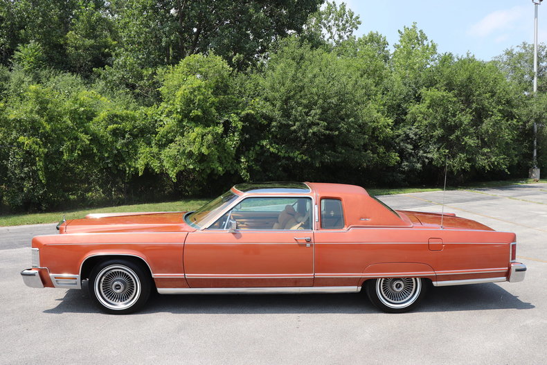 563136414dd2b low res 1977 lincoln continental town coupe