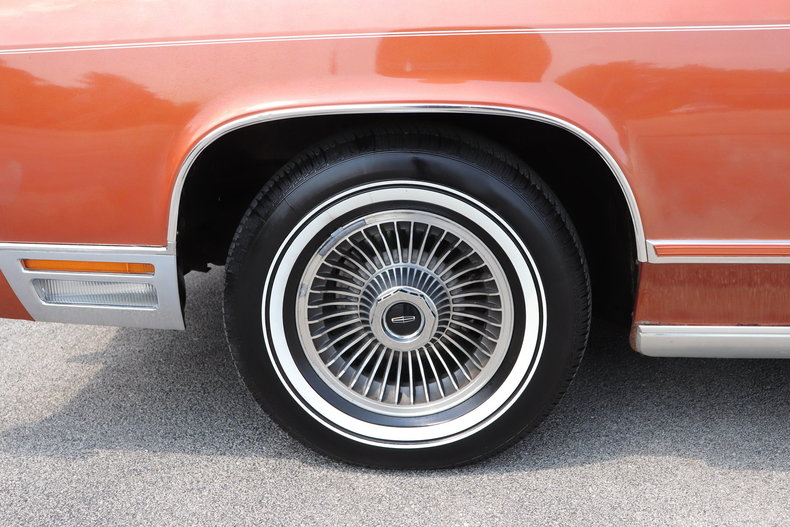 56327627f70c2 low res 1977 lincoln continental town coupe