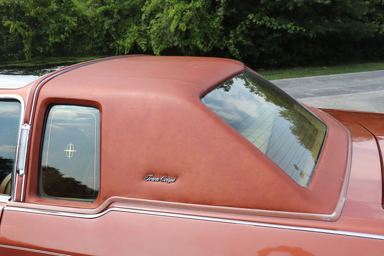 5633079035978 low res 1977 lincoln continental town coupe